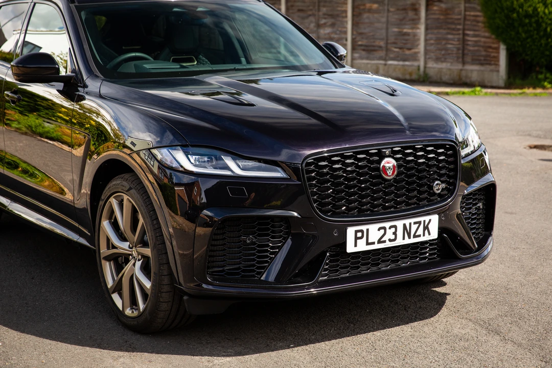 2023 Jaguar F-Pace SVR - Image 30 of 31