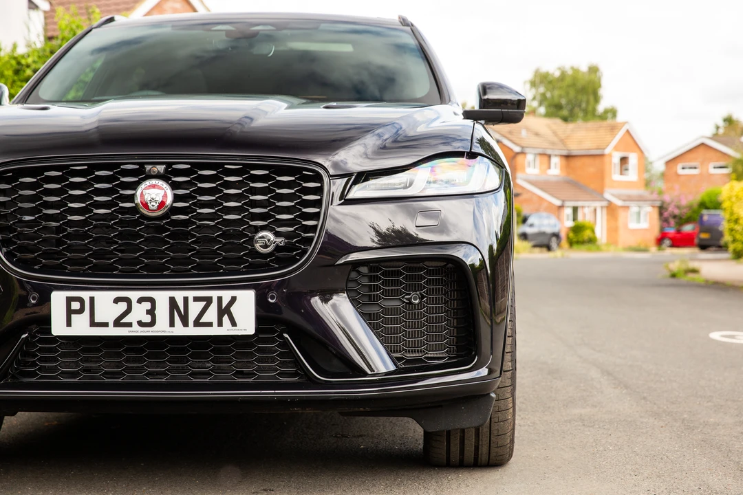2023 Jaguar F-Pace SVR - Image 18 of 31