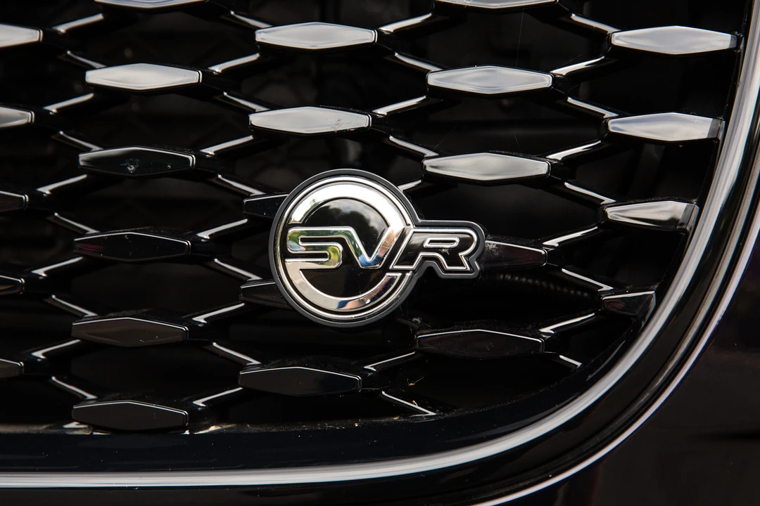 2023 Jaguar F-Pace SVR - Image 26 of 31