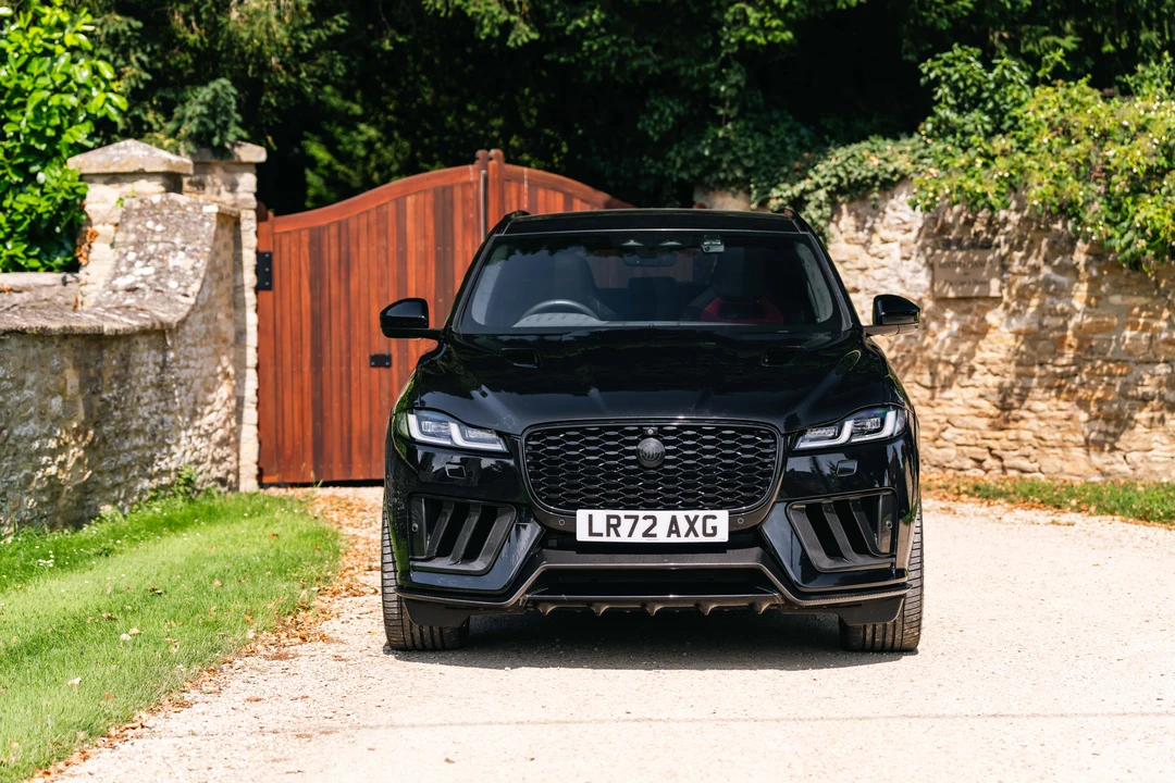 2023 Jaguar F-Pace SVR - Image 2 of 31