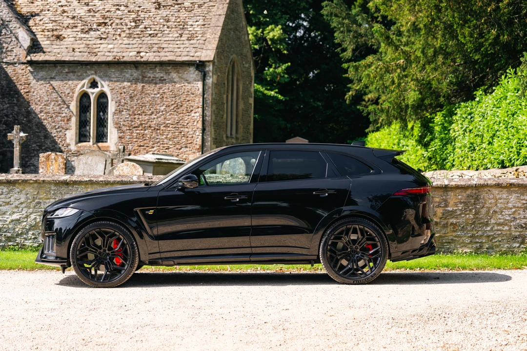 2023 Jaguar F-Pace SVR - Image 4 of 31