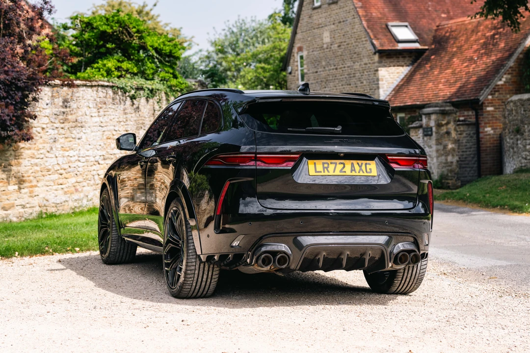 2023 Jaguar F-Pace SVR - Image 5 of 31