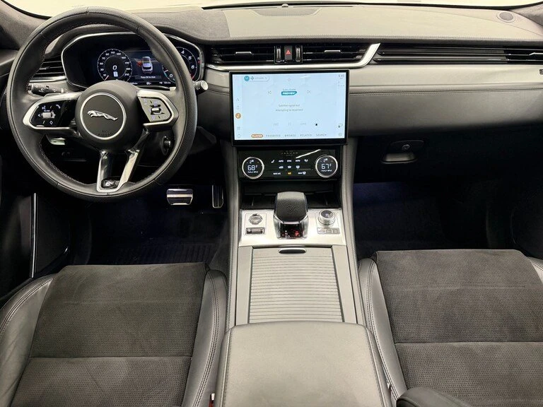 2023 Jaguar F-Pace SVR - Image 7 of 15