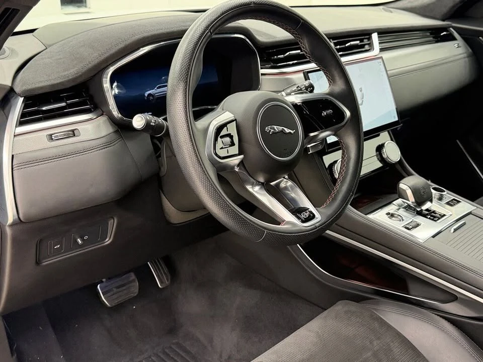 2023 Jaguar F-Pace SVR - Image 15 of 15