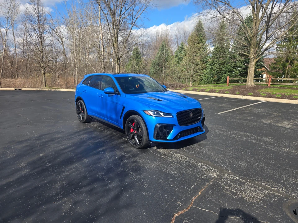 2023 Jaguar F-Pace SVR - Image 15 of 31