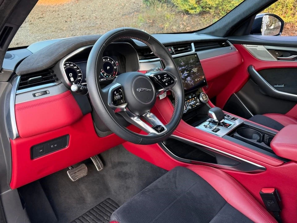2023 Jaguar F-Pace SVR - Image 16 of 21