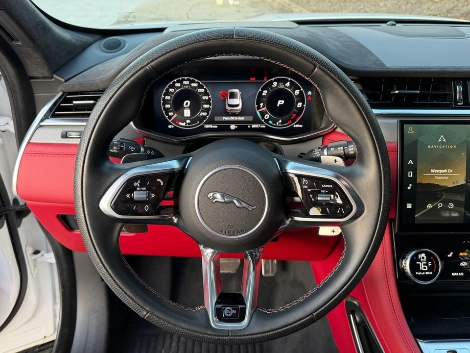 2023 Jaguar F-Pace SVR - Image 17 of 21