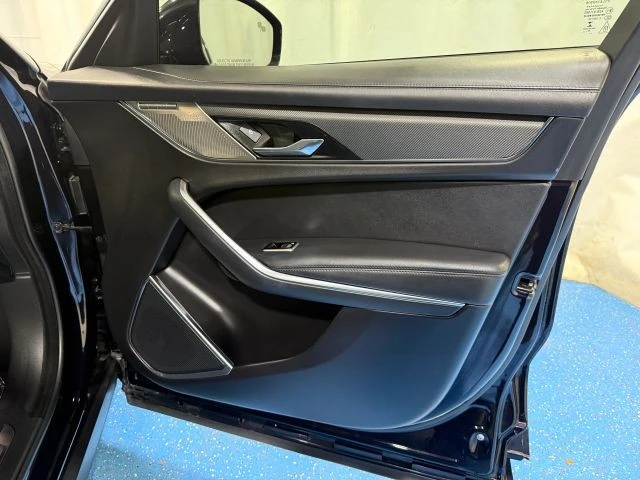2023 Jaguar F-Pace SVR - Image 19 of 21