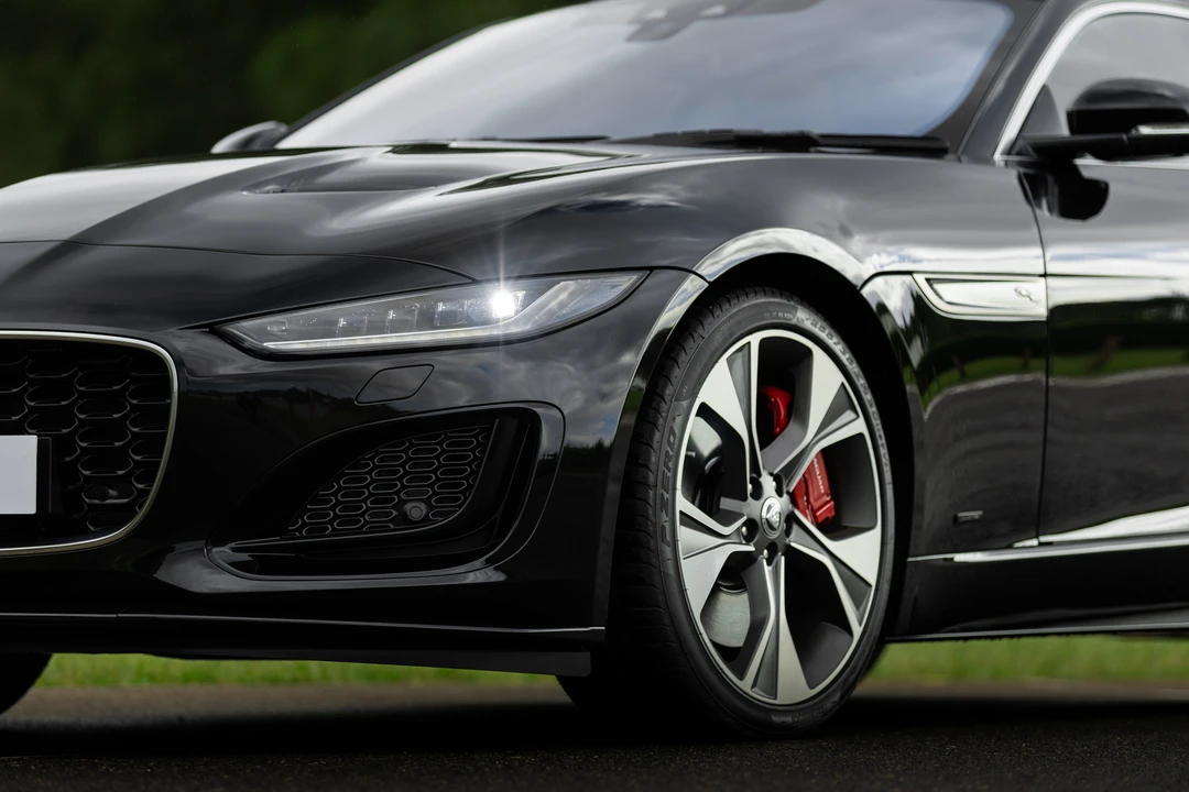 2023 Jaguar F-Type R 2nd Gen - Image 12 of 31