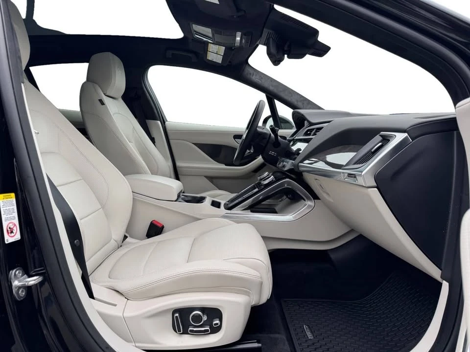 2023 Jaguar I-Pace - Image 19 of 20