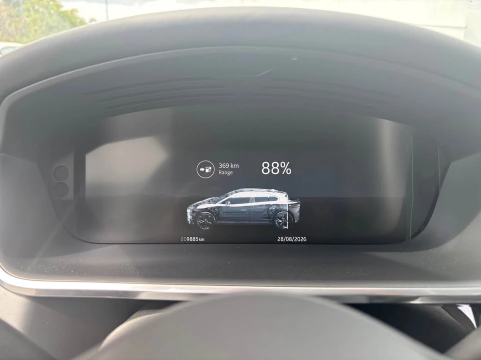 2023 Jaguar I-Pace - Image 8 of 10