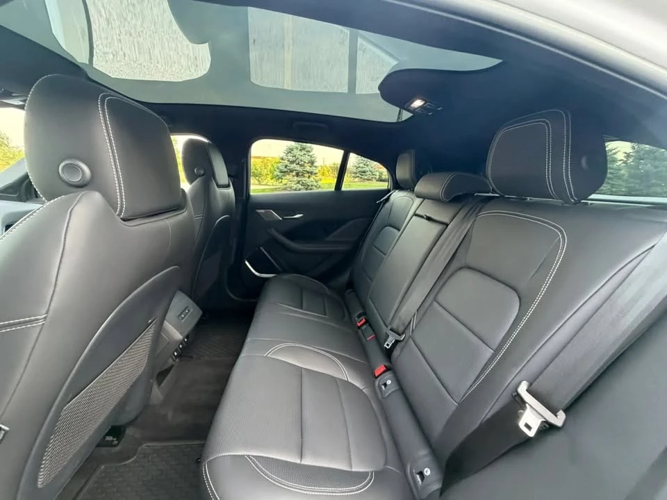 2023 Jaguar I-Pace - Image 17 of 20