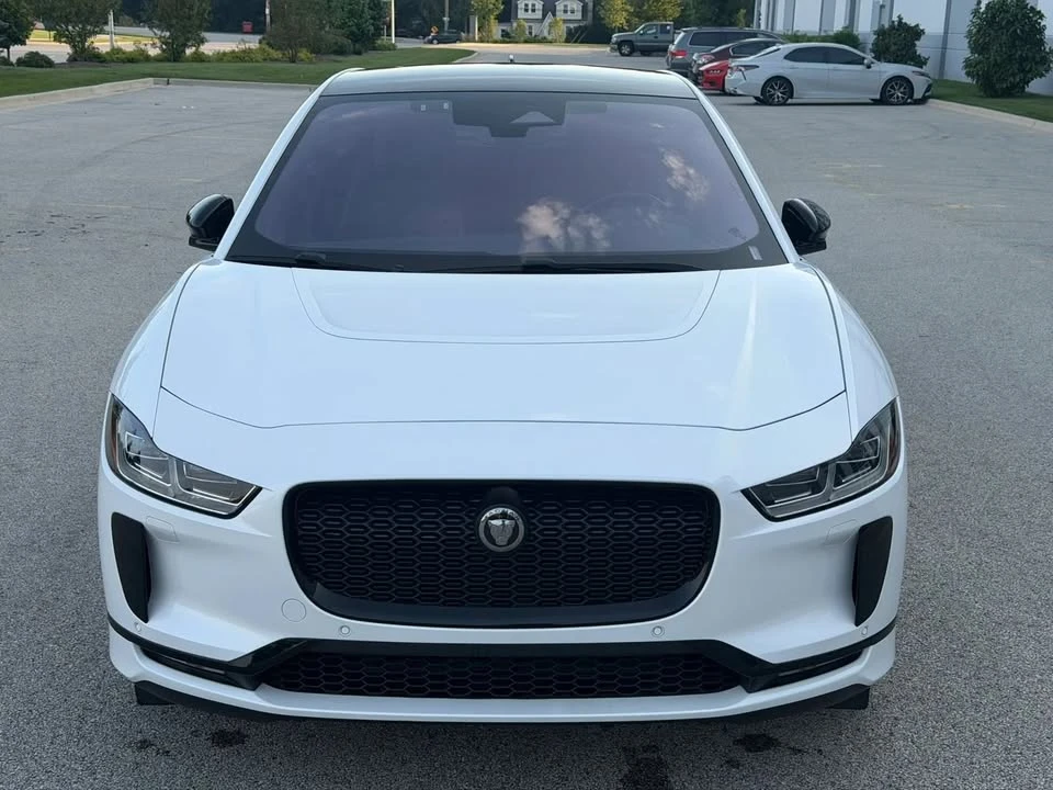2023 Jaguar I-Pace - Image 2 of 20