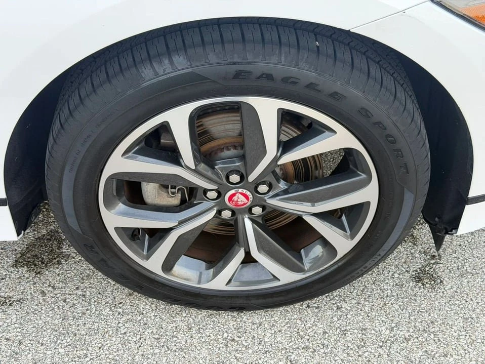 2023 Jaguar I-Pace - Image 12 of 20