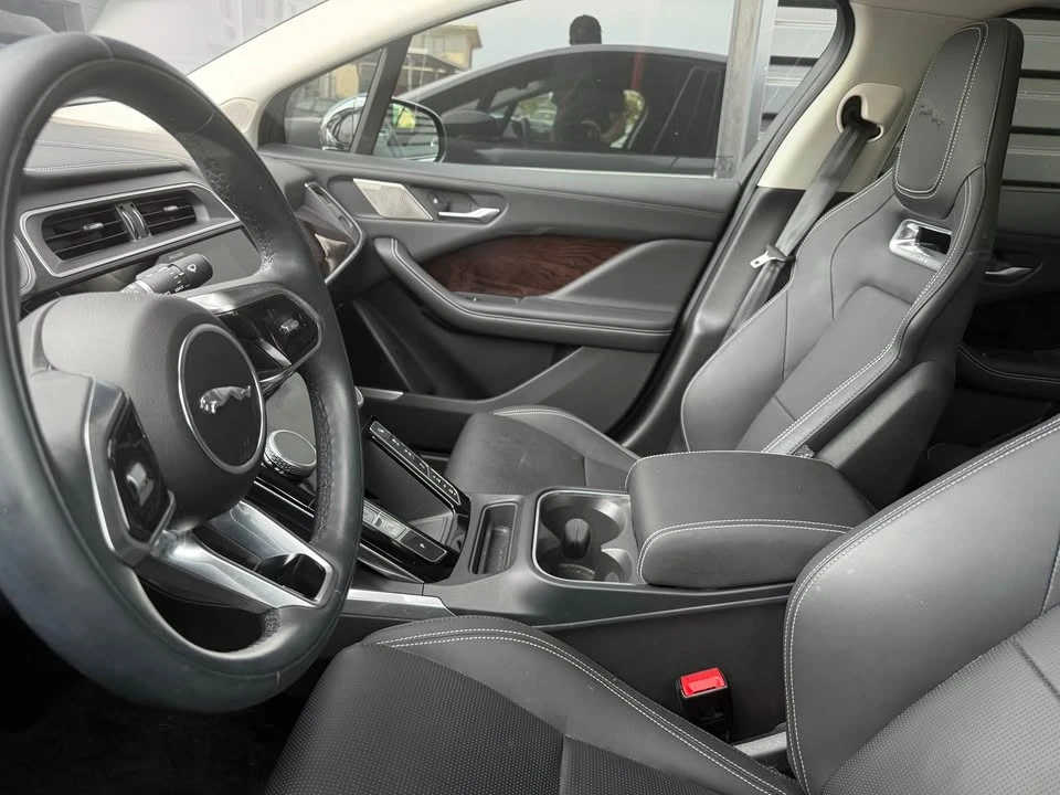 2023 Jaguar I-Pace - Image 6 of 7