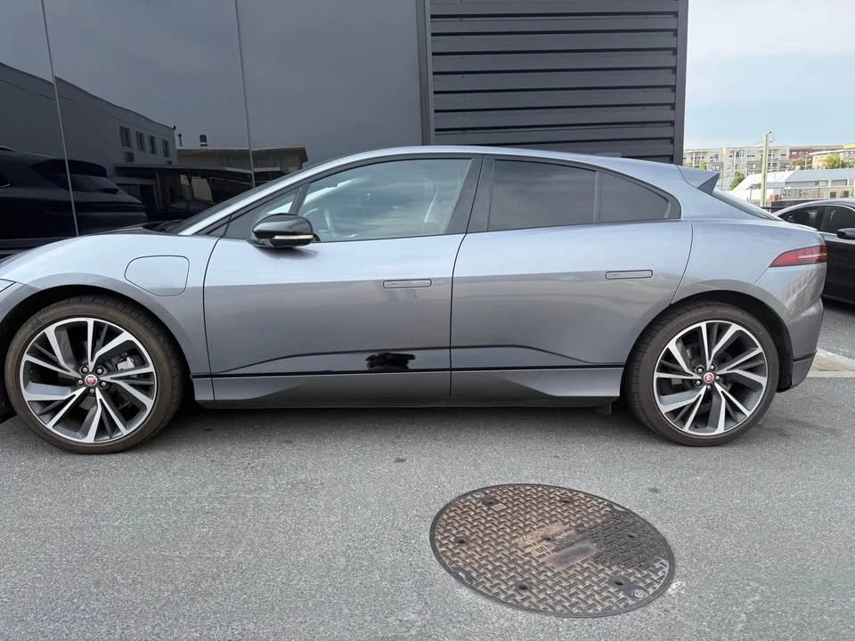 2023 Jaguar I-Pace - Image 2 of 7