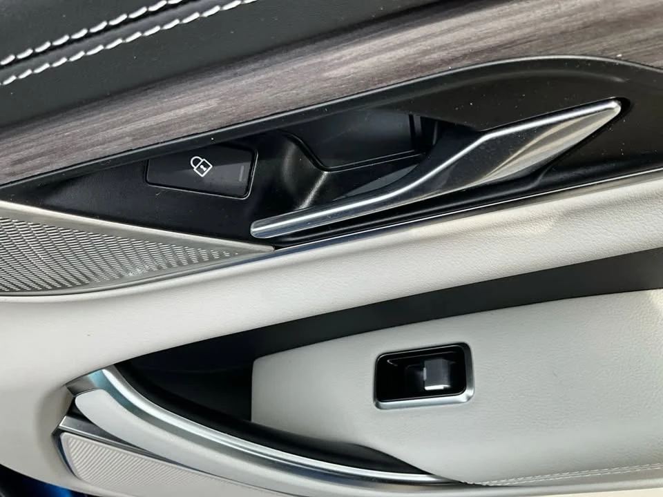 2023 Jaguar X260 XF - Image 18 of 20