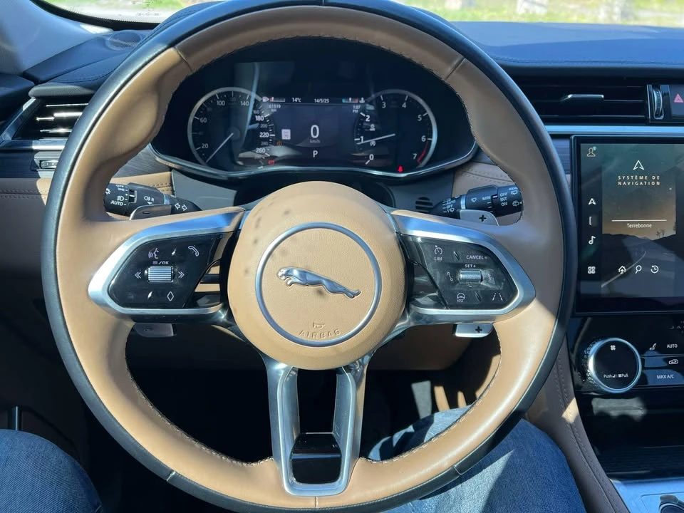 2023 Jaguar F-Pace - Image 9 of 19