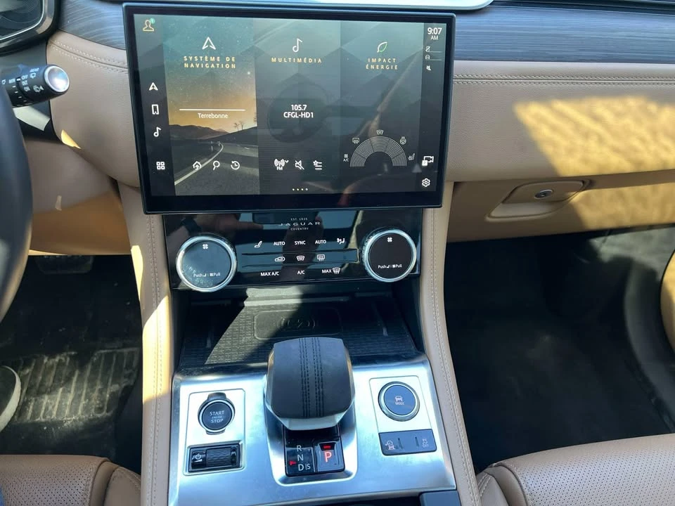 2023 Jaguar F-Pace - Image 13 of 19