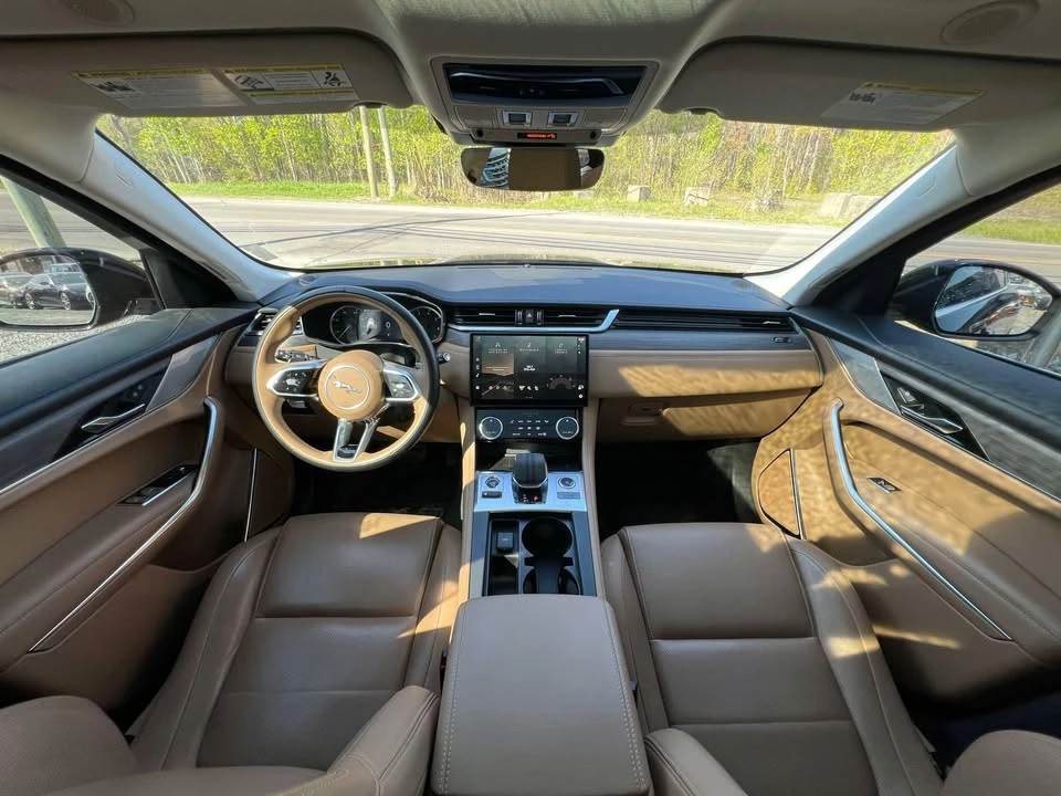 2023 Jaguar F-Pace - Image 17 of 19
