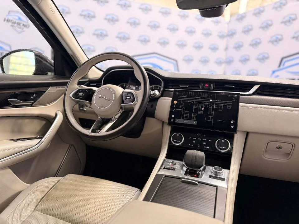 2023 Jaguar F-Pace - Image 10 of 10