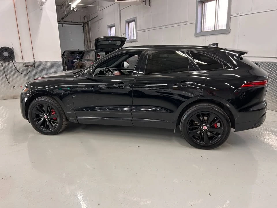 2023 Jaguar F-Pace - Image 2 of 20