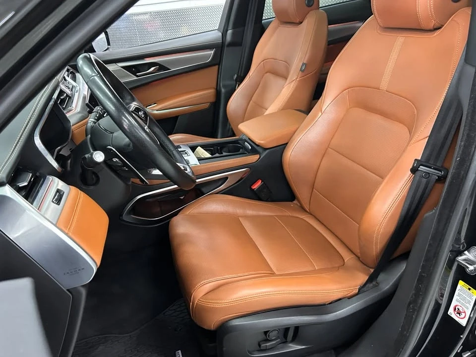2023 Jaguar F-Pace - Image 7 of 20