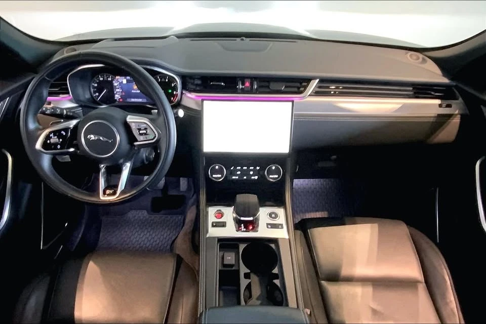 2023 Jaguar F-Pace - Image 10 of 20