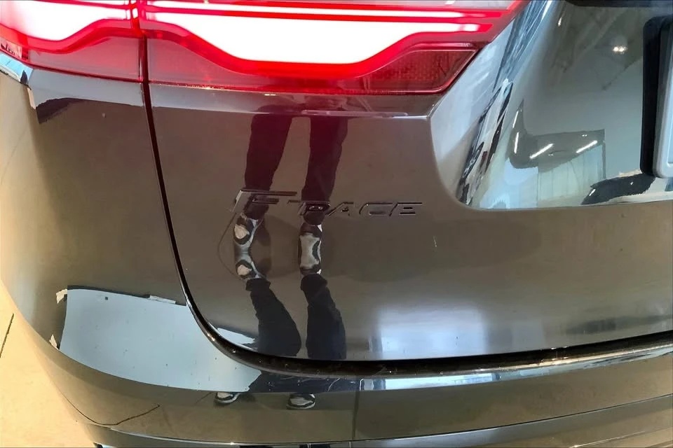 2023 Jaguar F-Pace - Image 20 of 20