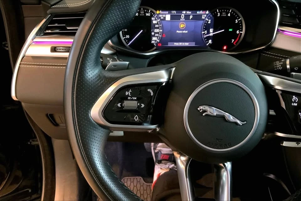 2023 Jaguar F-Pace - Image 15 of 20