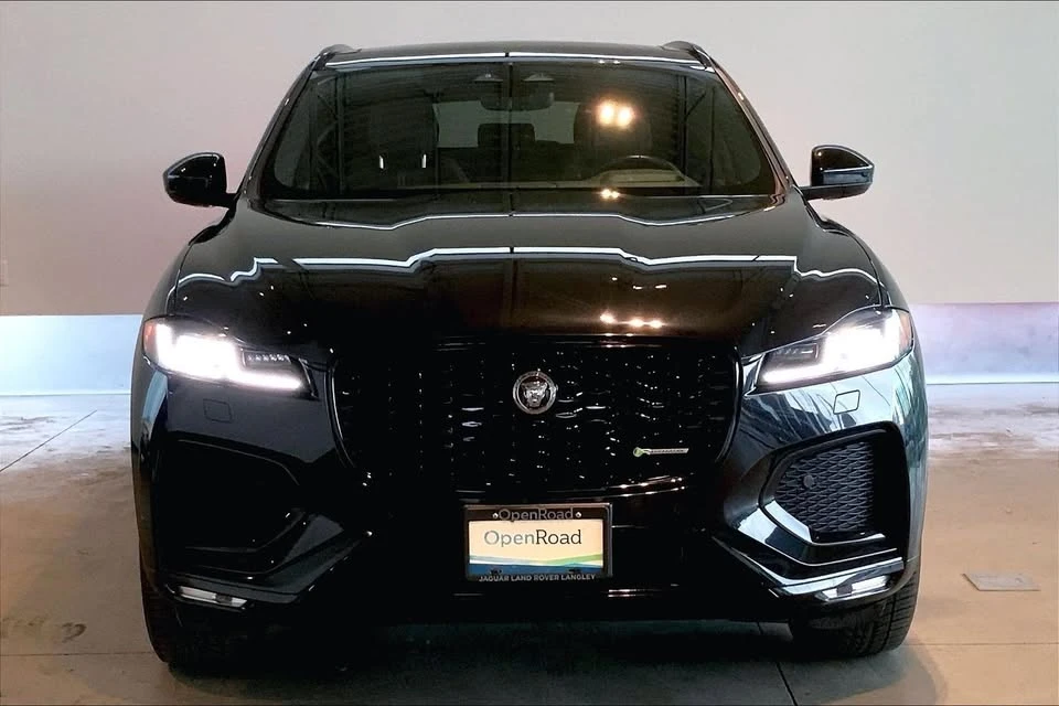 2023 Jaguar F-Pace - Image 2 of 20