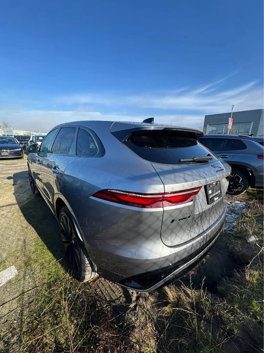 2023 Jaguar F-Pace - Image 3 of 4