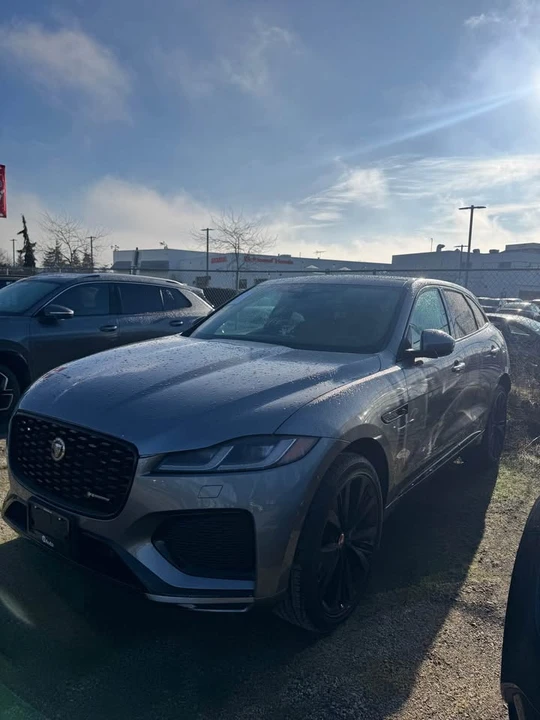 2023 Jaguar F-Pace - Image 2 of 4