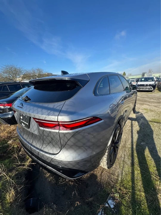 2023 Jaguar F-Pace - Image 4 of 4