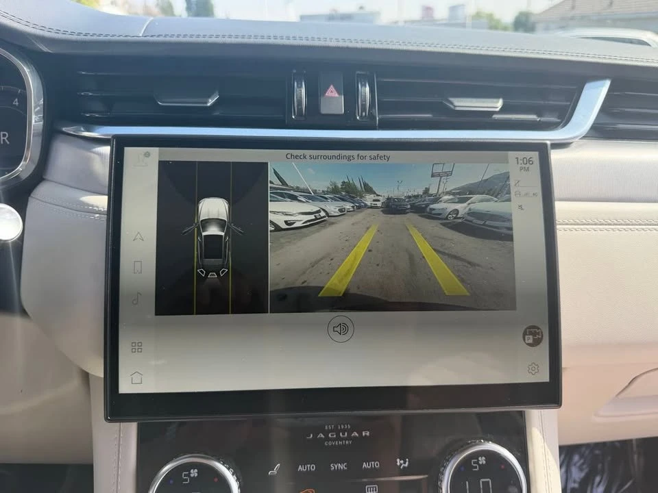 2023 Jaguar F-Pace - Image 15 of 20