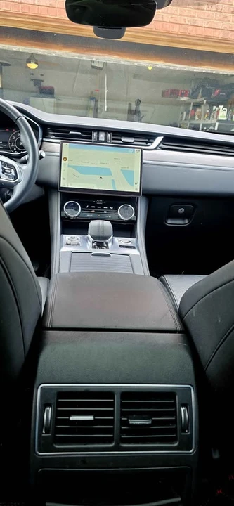 2023 Jaguar F-Pace - Image 10 of 10