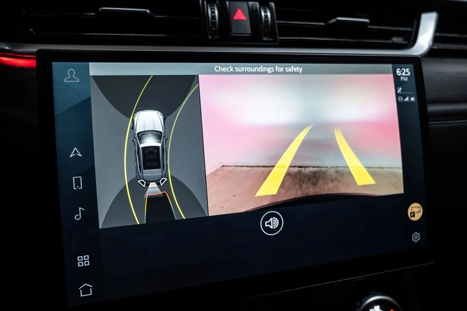 2023 Jaguar F-Pace - Image 16 of 20