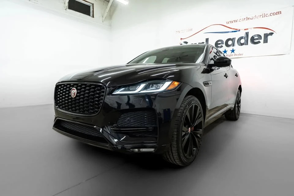 2023 Jaguar F-Pace - Image 8 of 20