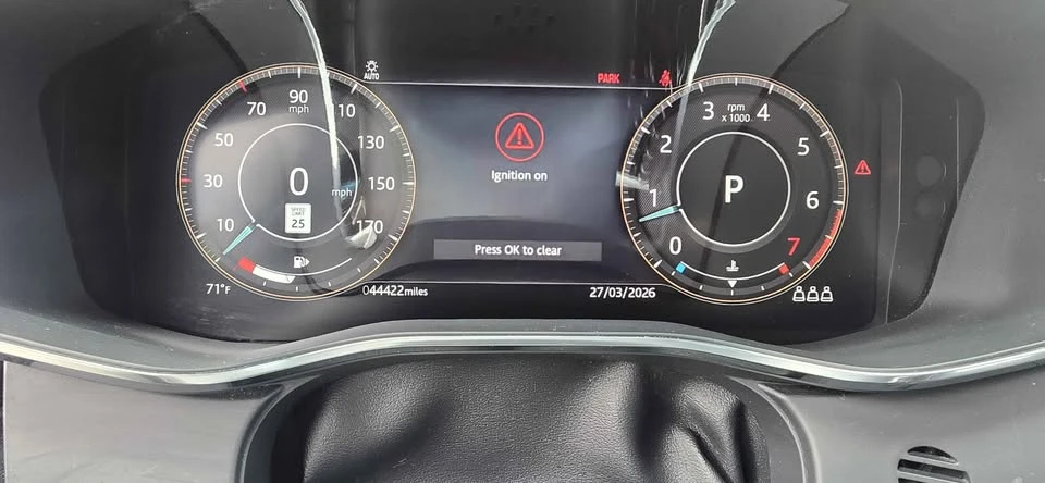 2023 Jaguar F-Pace - Image 8 of 10