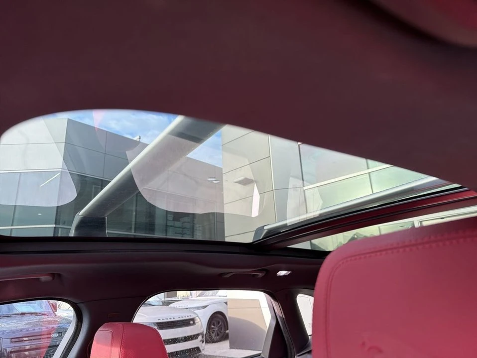 2023 Jaguar F-Pace - Image 16 of 18