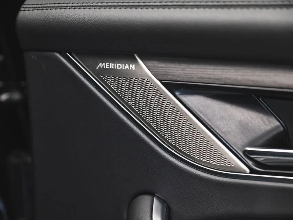 2023 Jaguar F-Pace - Image 14 of 20