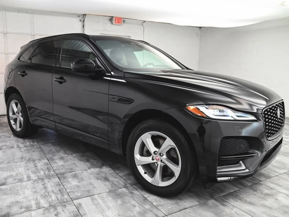 2023 Jaguar F-Pace - Image 3 of 20
