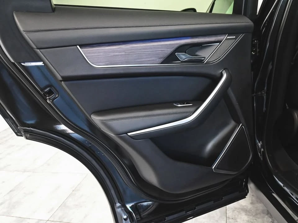 2023 Jaguar F-Pace - Image 12 of 20