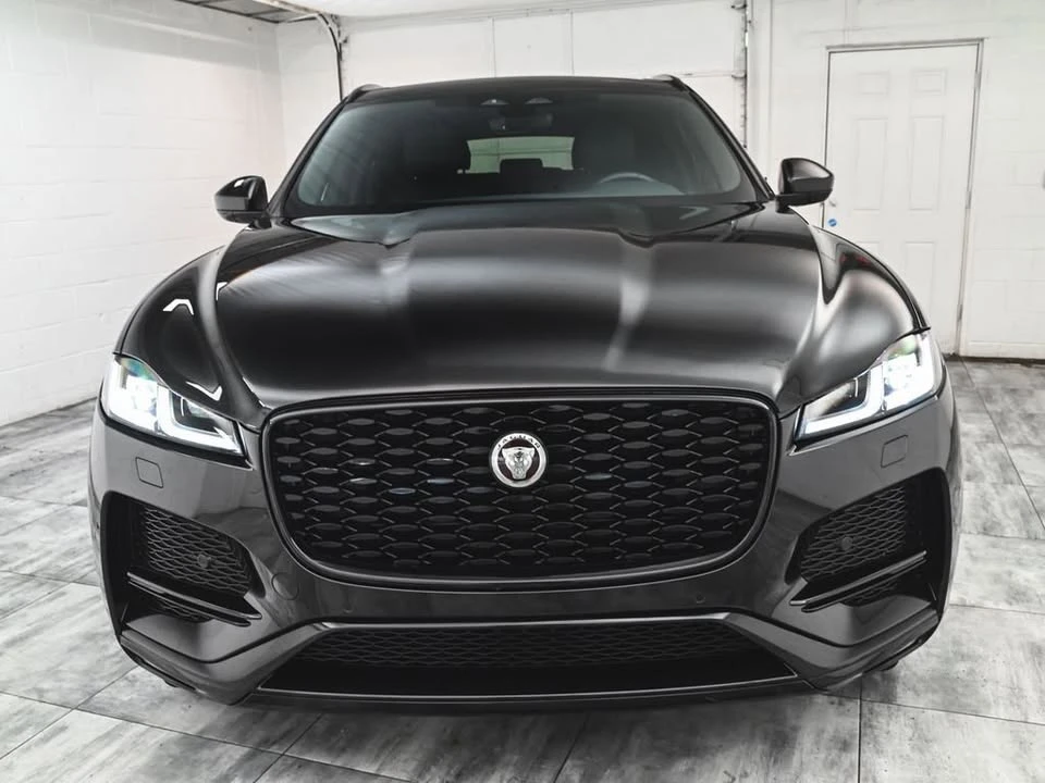2023 Jaguar F-Pace - Image 2 of 20