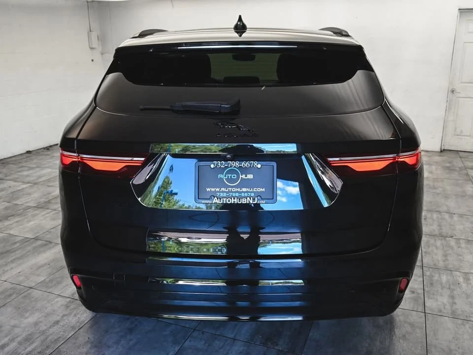 2023 Jaguar F-Pace - Image 5 of 20