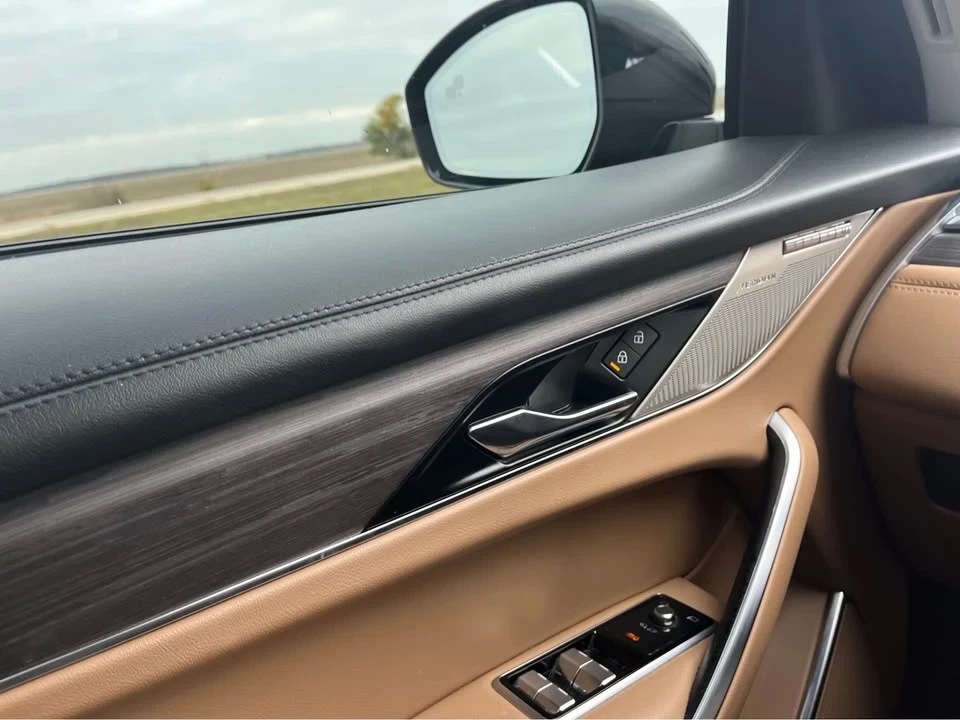2023 Jaguar F-Pace - Image 12 of 14