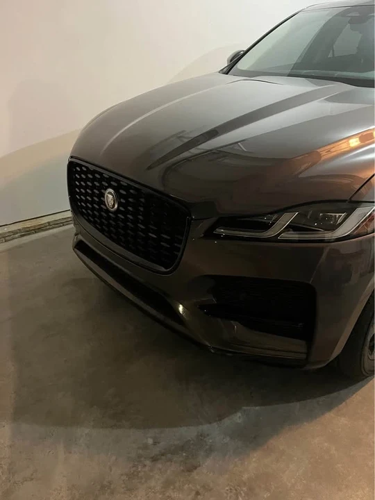 2023 Jaguar F-Pace - Image 2 of 14