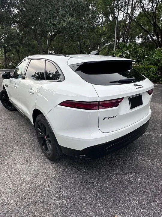 2023 Jaguar F-Pace - Image 5 of 7