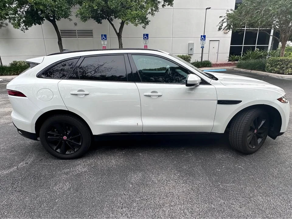 2023 Jaguar F-Pace - Image 7 of 7