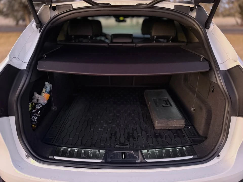 2023 Jaguar F-Pace - Image 8 of 19